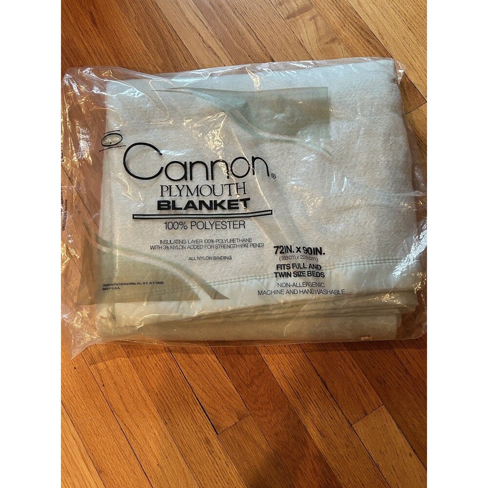 NOS VTG Cannon Plymouth Polyester Light Blue Blanket Satin Trim 72x90 Full/Twin